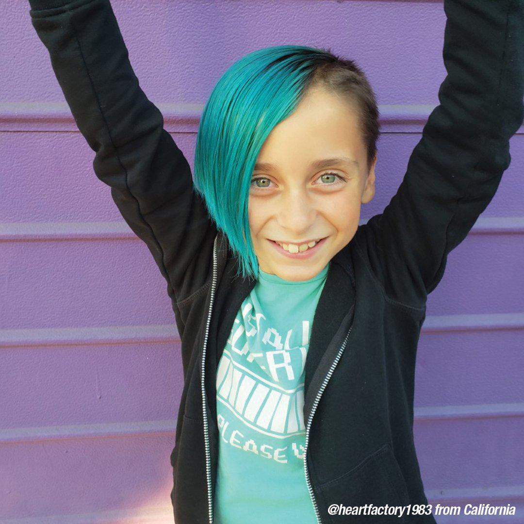 Atomic Turquoise® - Amplified™ - Tish & Snooky's Manic Panic, bright blue, neon blue, radiant aqua blue, aqua blue, radiant blue, turquoise, teal, mermaid blue, semi permanent hair color, hair dye, @heartfactory1983